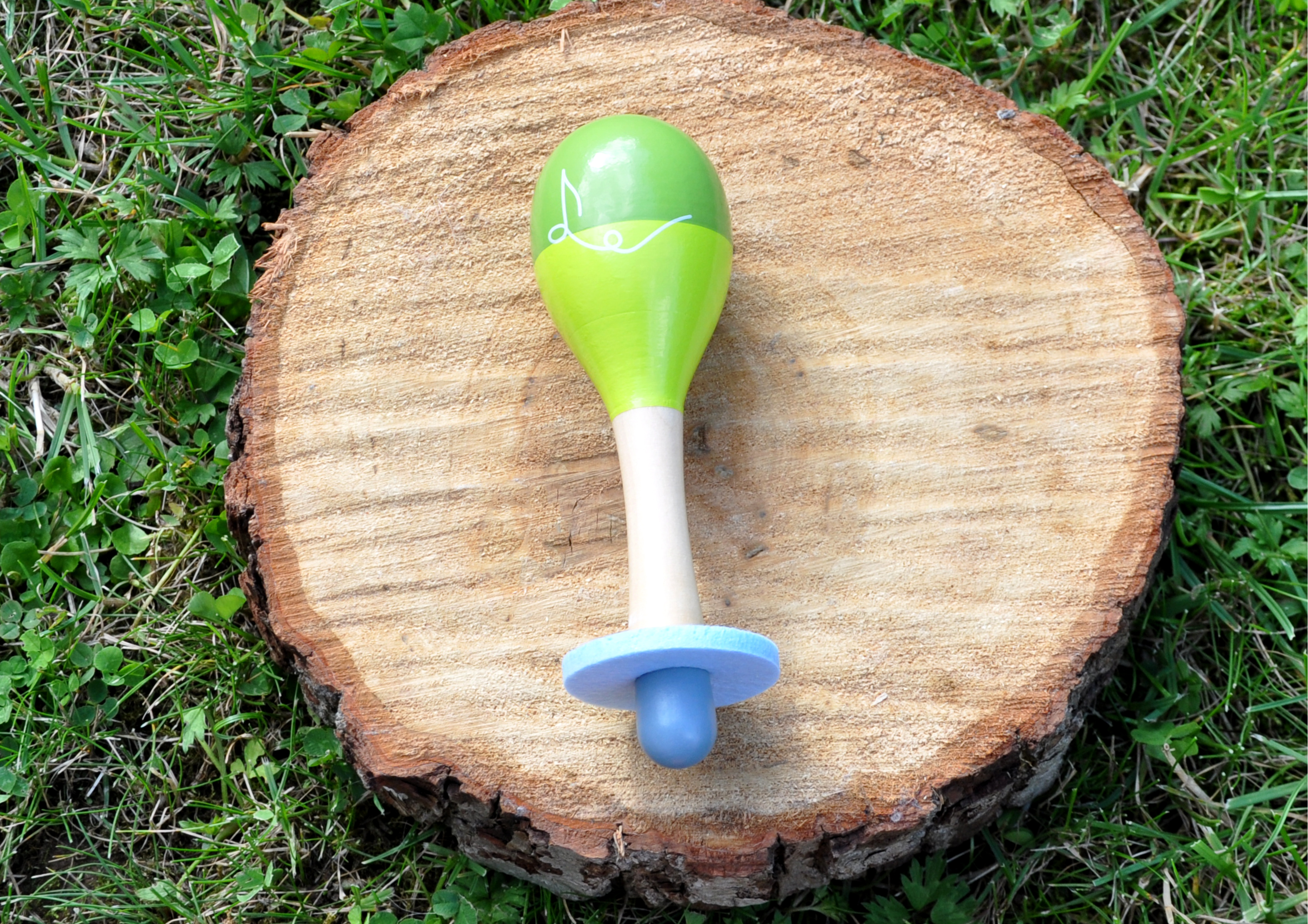 Musik Rassel / Schüttelrasse aus Holz GRÜN Maracas