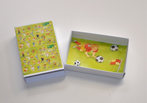 Fußball / Spieler - Schachtel für Kinder Geschenkschachtel - Schiebeschachtel