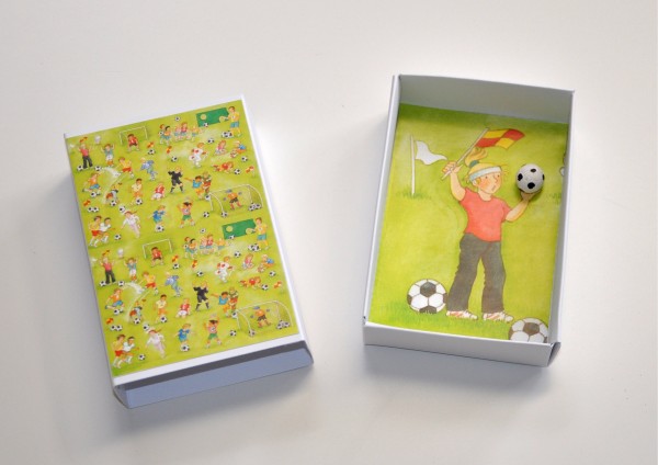 Fußball / Linienrichterin - Schachtel für Kinder Geschenkschachtel - Schiebeschachtel