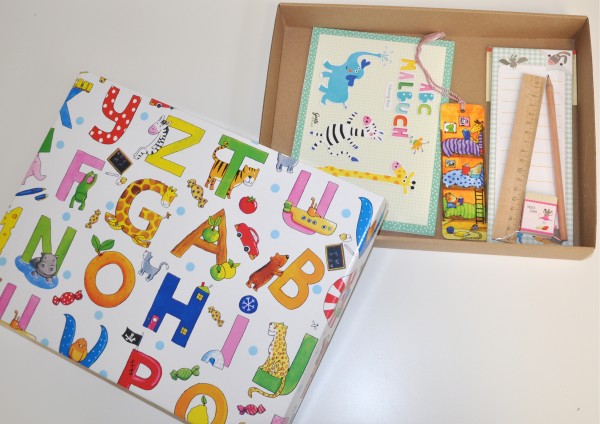 Buchstaben Tiere - Geschenkschachtel mit kleinen Geschenken für den Schulanfang