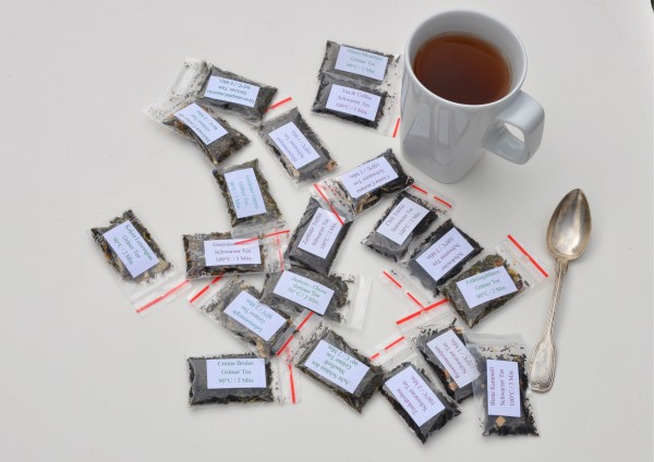 Schwarzer Tee kombiniert mit anderen Teesorten - je 1 Tasse